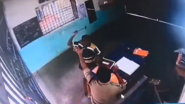 宏基资本 印度两囚犯越狱, 一人用锤子袭击狱警, 另一人自称追人也跑了